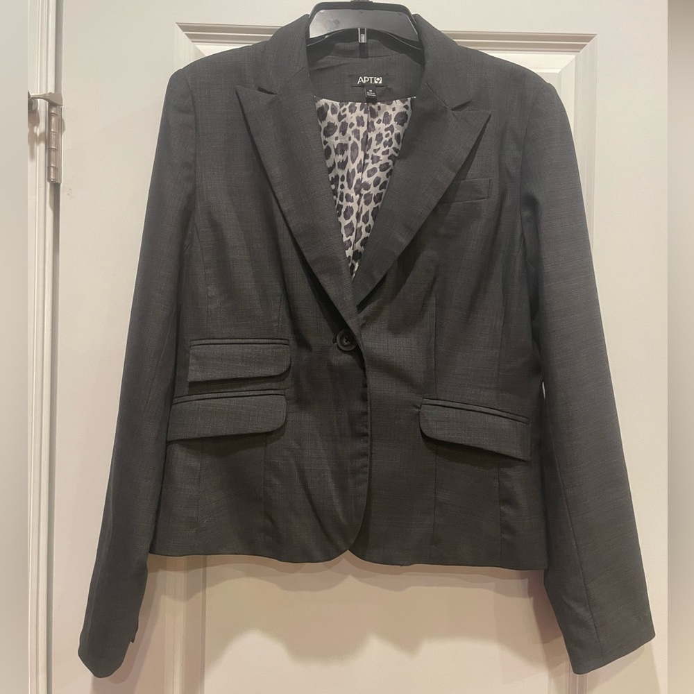 Apt 9 blazer. Gorgeous dark gray blazer size 10 EUC